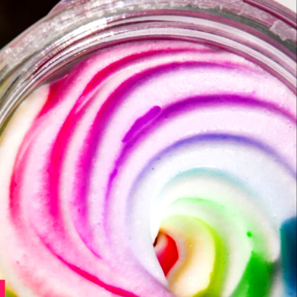 Unicorn Fruit Lip Plumping Balm - Picture 3 of 4